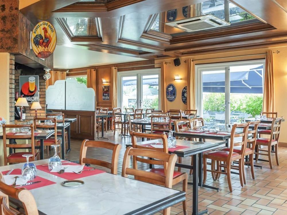Hotel Newport Villefranche-sur-Saône Exteriér fotografie